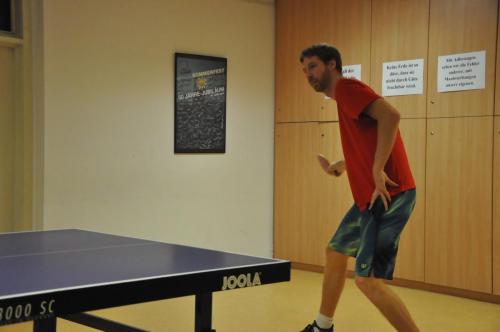 Ex-Racketlon Weltmeister Christoph Krenn beim Tischtennis in der RHTT
